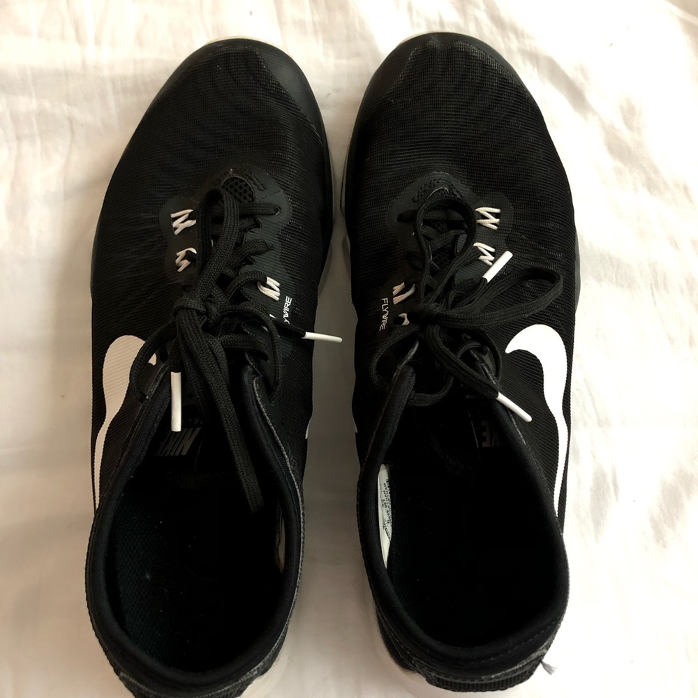 Women’s Nike sneakers
